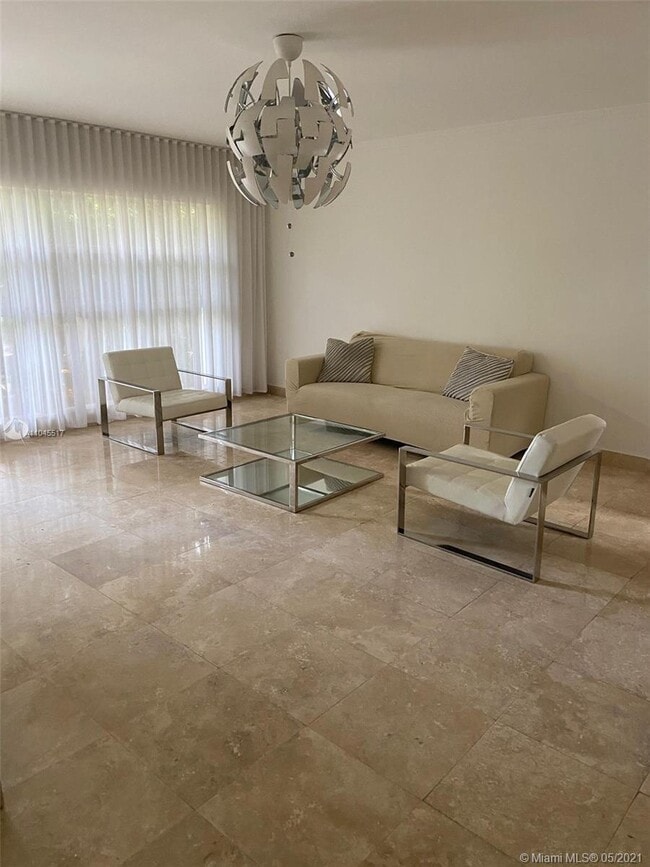 Building Photo - 32 Camden Dr