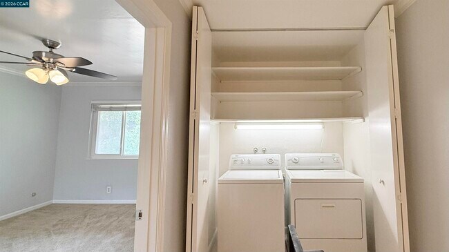 Building Photo - 394 Ilo Ln