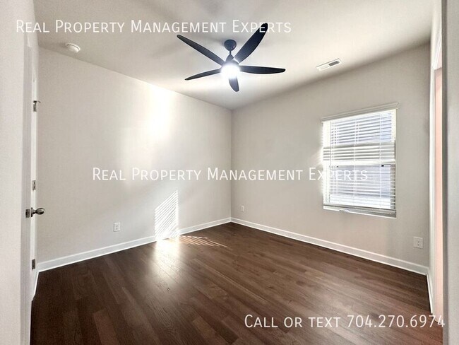 Building Photo - 3012 Striped Maple Ct