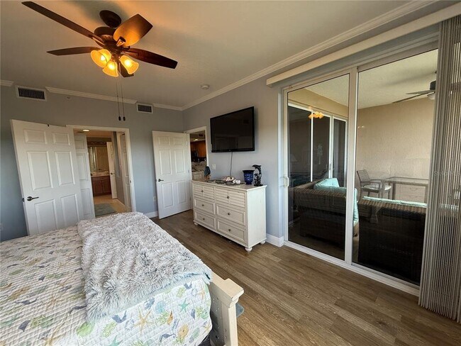 Building Photo - 7296 Marathon Dr