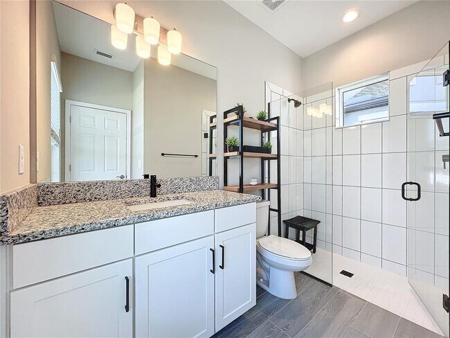 Building Photo - 5559 Trevesta Pl