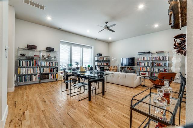 Building Photo - 5608 Lindell Ave