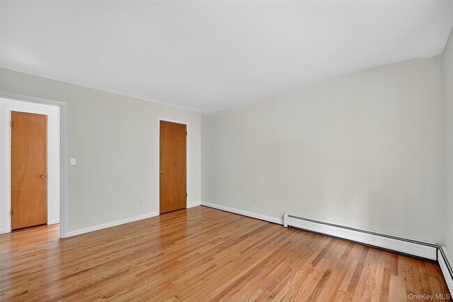 Building Photo - 19 Barnett Dr