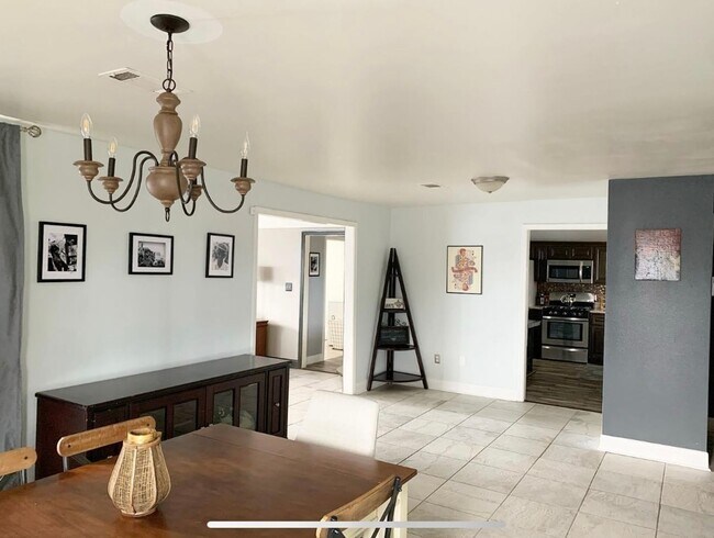 Building Photo - Fully Furnished Comfort Near New Orleans Universities