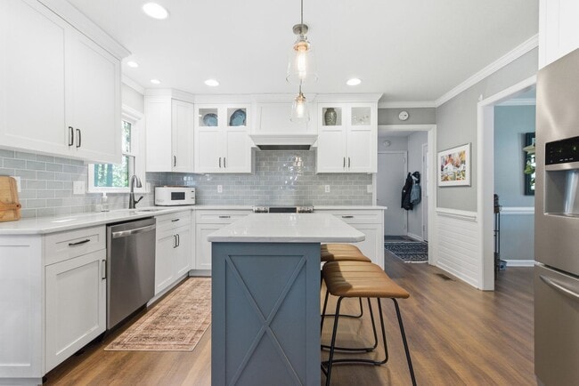 Building Photo - 216 Tiger Run