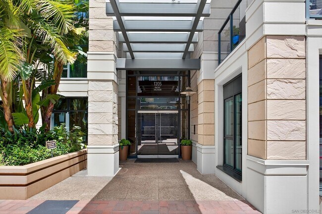 Building Photo - 1205 Pacific Hwy