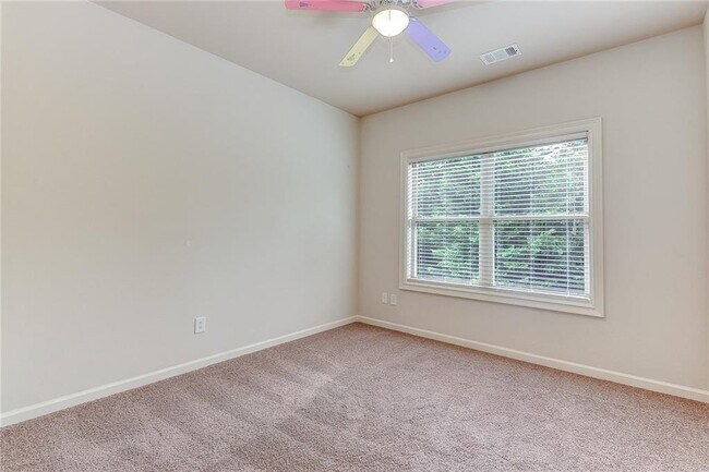 Building Photo - 10424 Park Walk Point