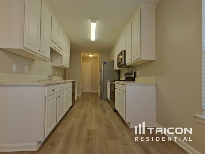 Building Photo - 216 Turtle Creek Dr
