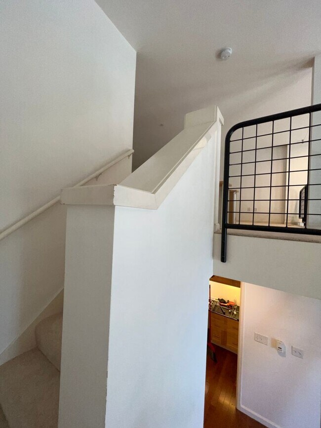 Building Photo - Belltown Loft Condo