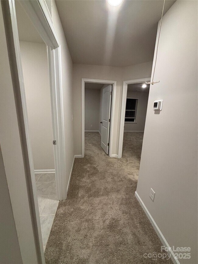 Building Photo - 414 Sagecroft Ln