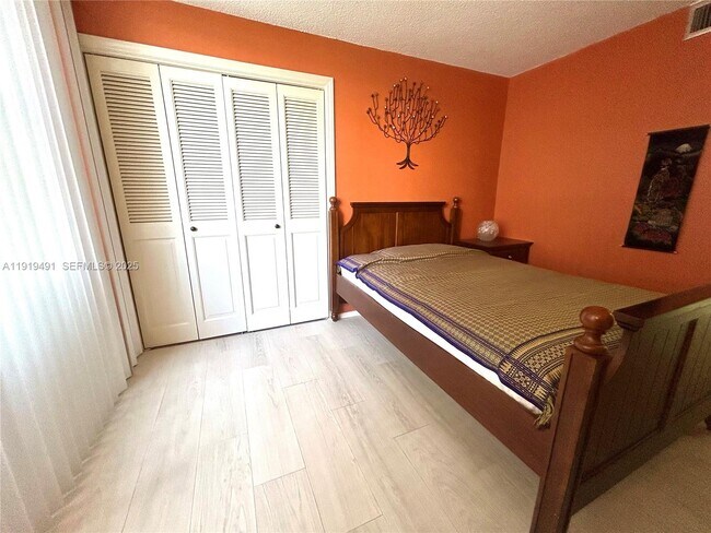 Building Photo - 3031 N Ocean Blvd