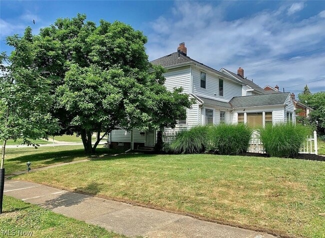 Building Photo - 3932 Meadowbrook Blvd