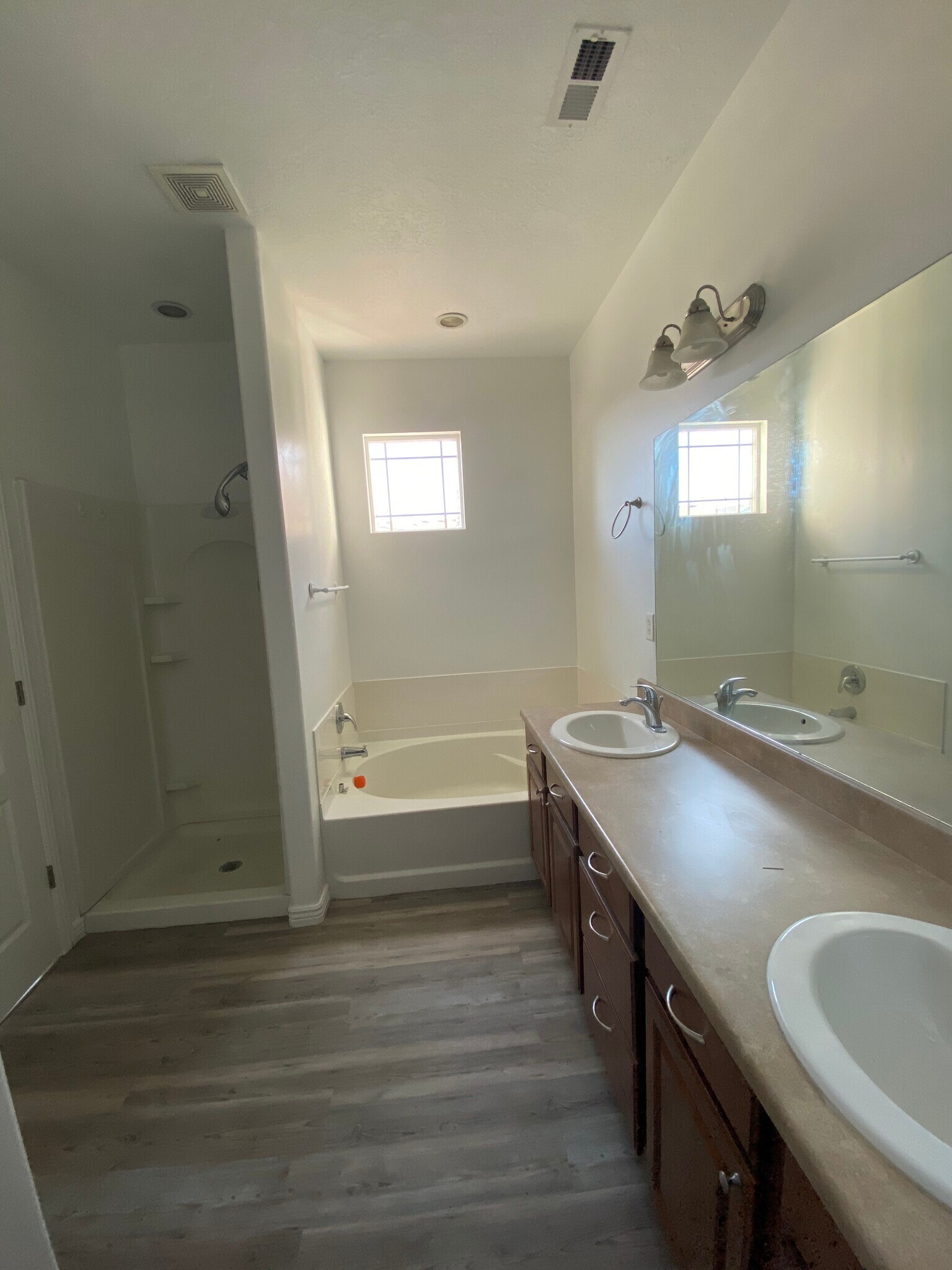 Building Photo - 24 S 1520 W