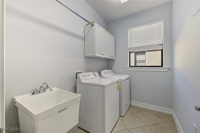 Building Photo - 26151 St Michael Ln