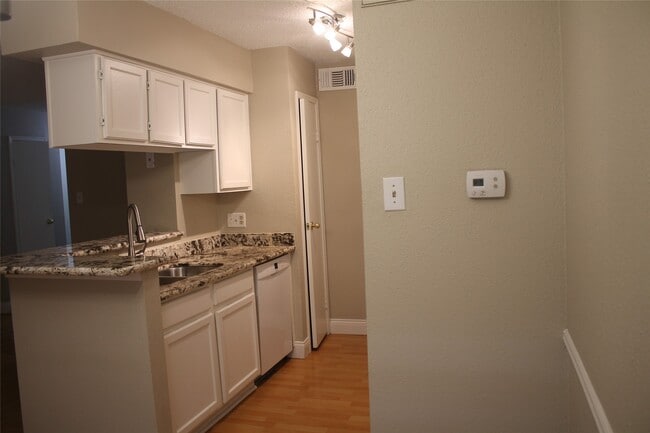 Building Photo - 2120 El Paseo St