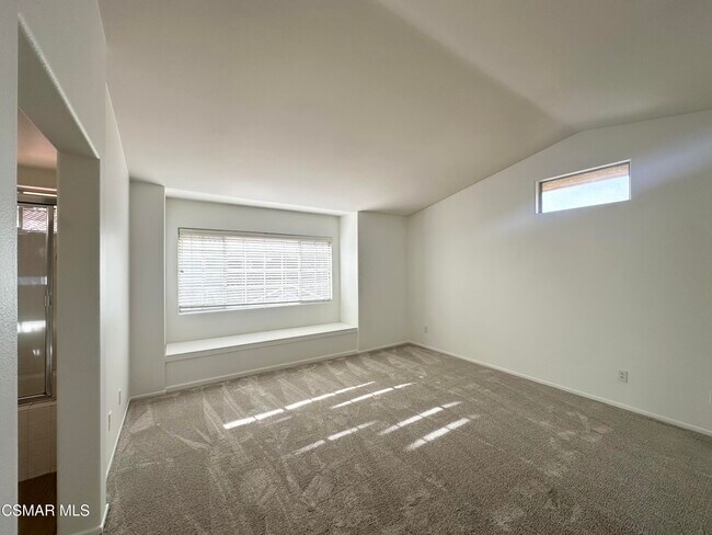 Building Photo - 495 Novara Way