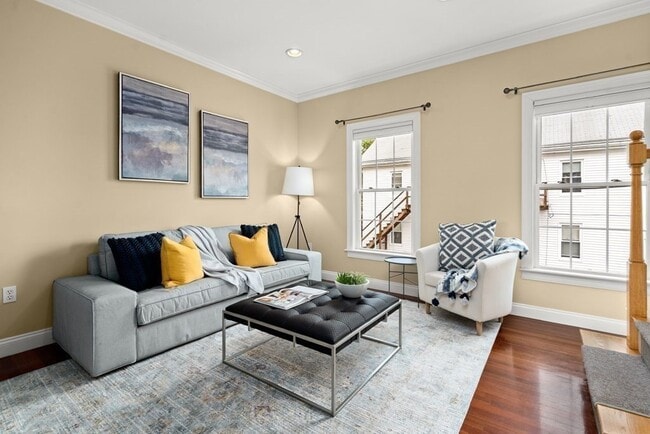 Building Photo - 72 Exchange St