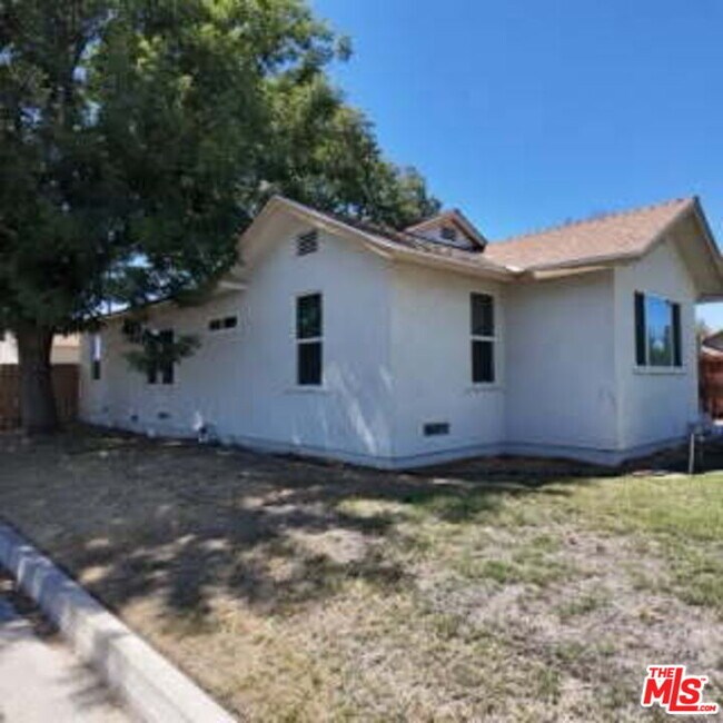 Building Photo - 401 Cypress St