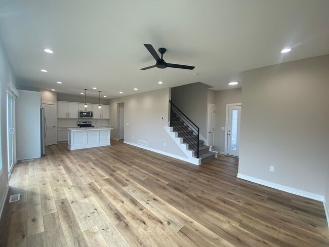 Building Photo - Luxury Newer Construction Home!