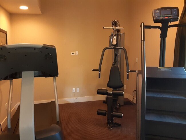 Building Photo - Unfurnished - Upgraded Condo -The Bluffs a...