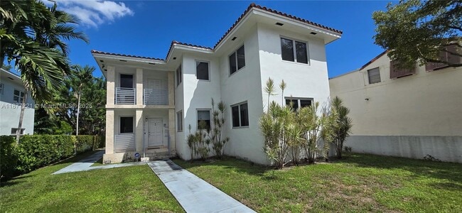 Building Photo - 3915 Ponce de Leon Blvd