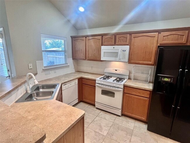 Building Photo - 2509 Elara Dr
