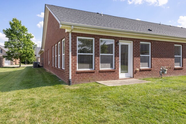 Building Photo - 395 Devon Chase Hill