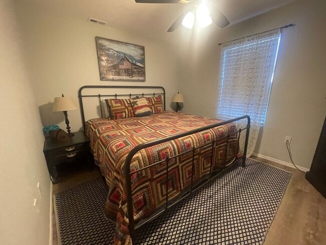 Building Photo - Recently Renovated Furnished 3 Bedroom 2 Bath Condo/ Apartment for Rent in Branson, MO