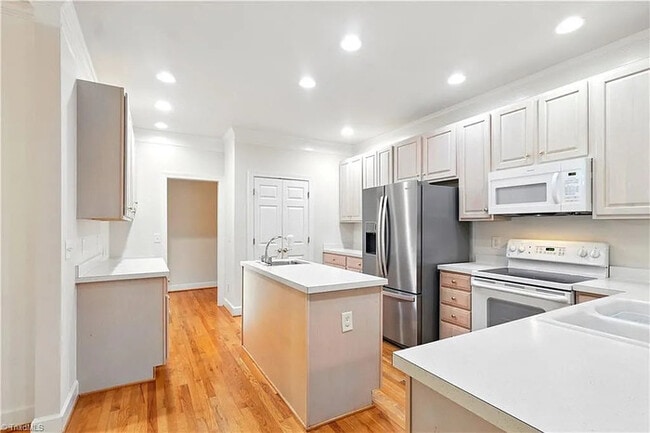 Building Photo - Earn Wealth While Leasing - Like a Homeown...
