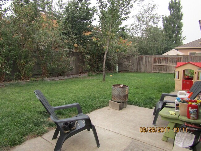 Building Photo - Desirable area of Central Point - Single S...