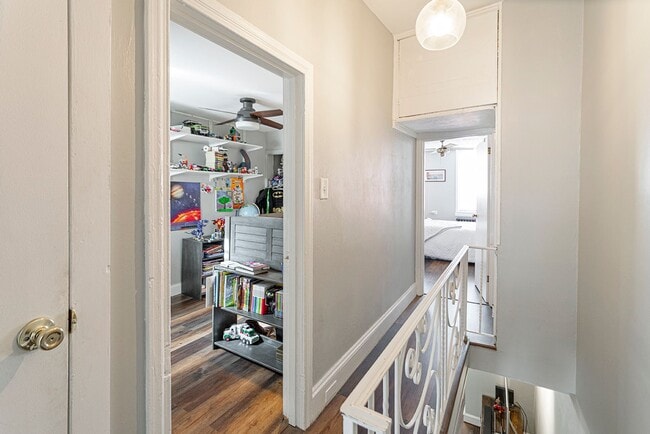 Building Photo - Fitler Square Three Bed Home