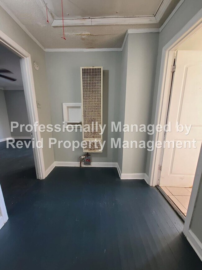 Building Photo - 1245 Elliston Rd