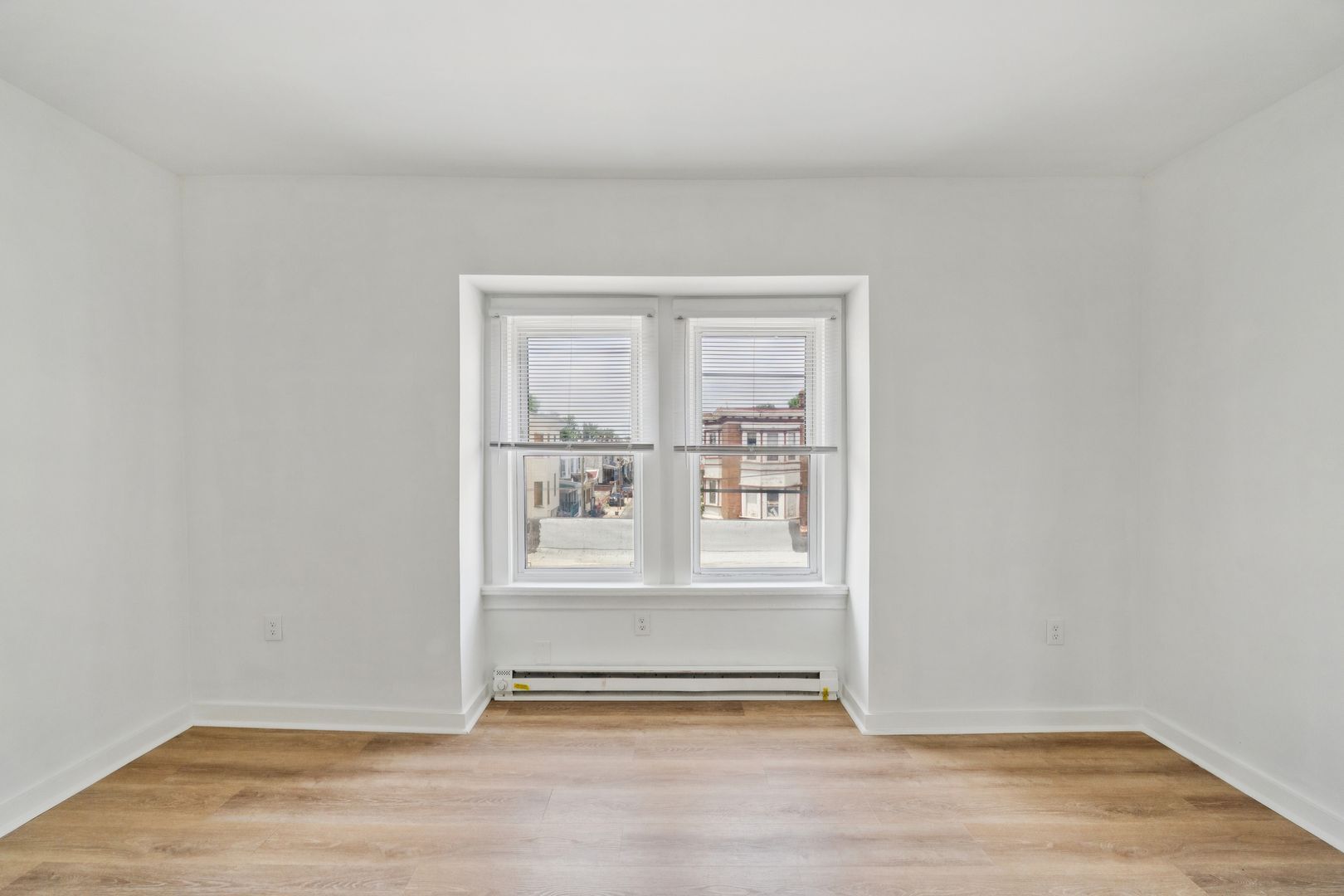 Building Photo - 5536 Chester Ave