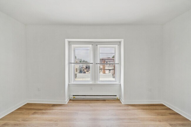Building Photo - 5536 Chester Ave