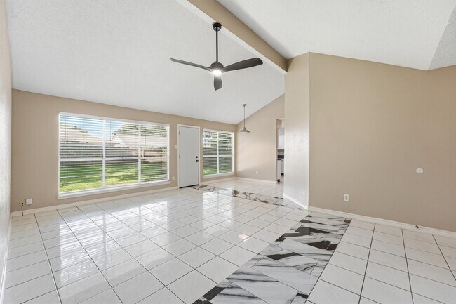 Building Photo - 7115 Tara Blue Ridge Dr