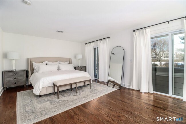 Building Photo - 58 Davenport Dr