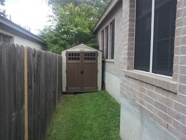 Building Photo - 11208 Blairview Ln