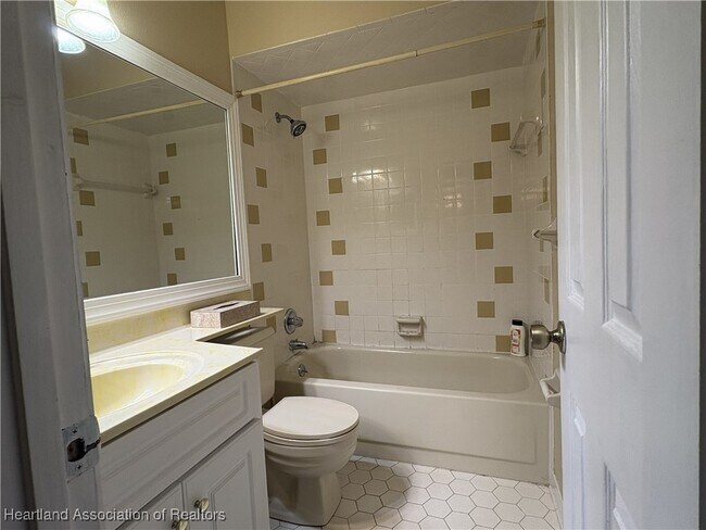 Building Photo - 4918 Granada Blvd