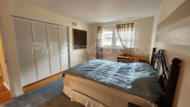 Building Photo - 8558 Beller Ct