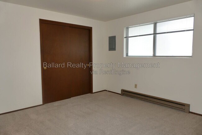 Building Photo - 2015 NW 62nd St