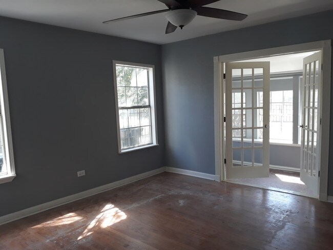 Master Bedroom - 2021 Santa Rosa St