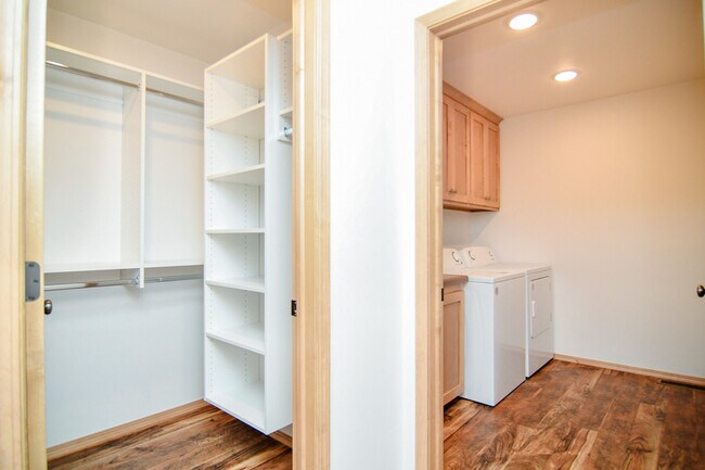 Building Photo - 4607 Trellis Dr