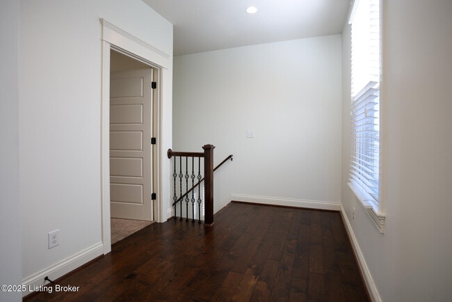 Building Photo - 10711 Impatiens St