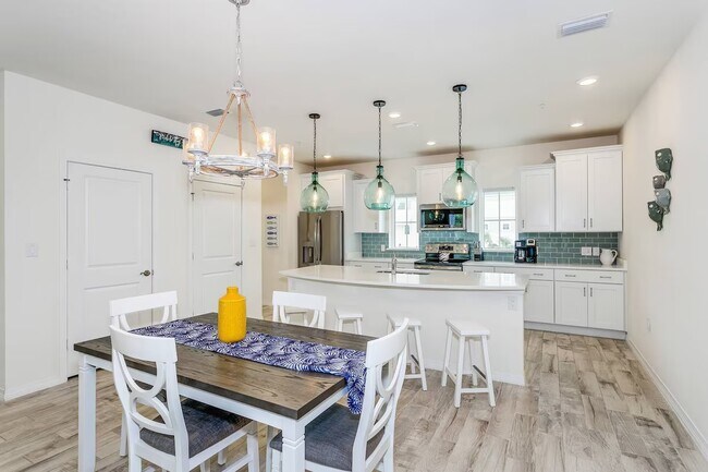 Building Photo - 14604 Salt Meadow Dr