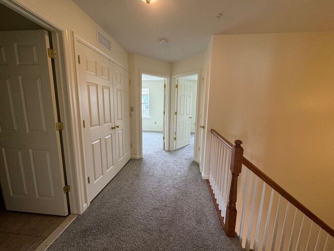Building Photo - THREE BEDROOM TOWNHOUSE- East Penn Schools