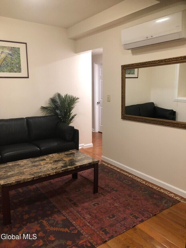 Building Photo - 277 Congress St