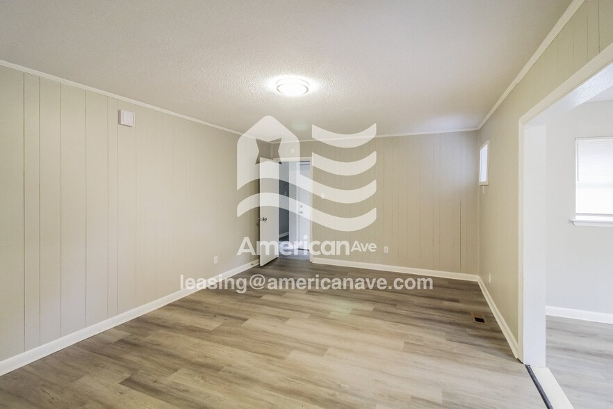 Building Photo - 200 Chestnut Rd