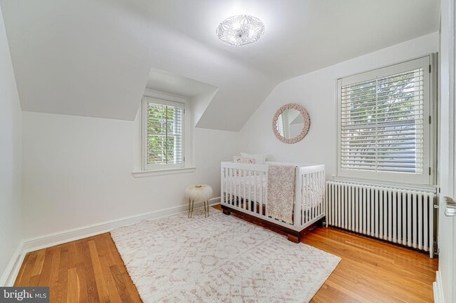 Building Photo - 4817 Chevy Chase Blvd