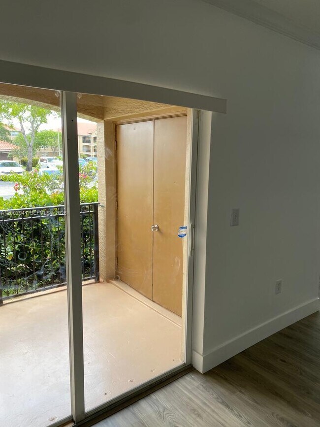 Building Photo - 11631 SW 2nd St