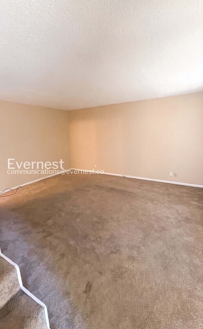 Building Photo - 1710 Ichabod Ln